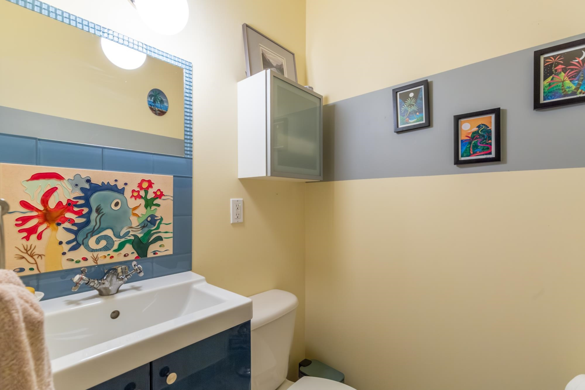 Hallway Photo of 13231 112b Avenue, Surrey, BC