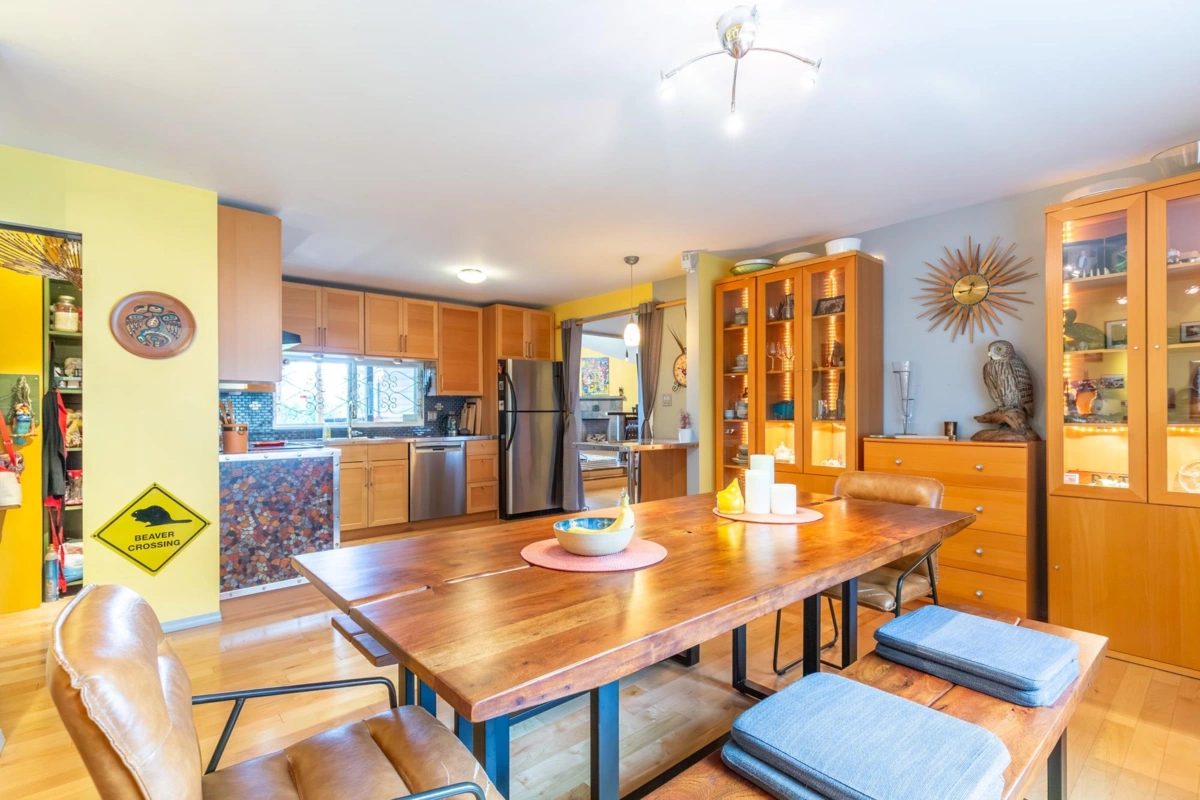 Laundry Room Photo of 13231 112b Avenue, Surrey, BC