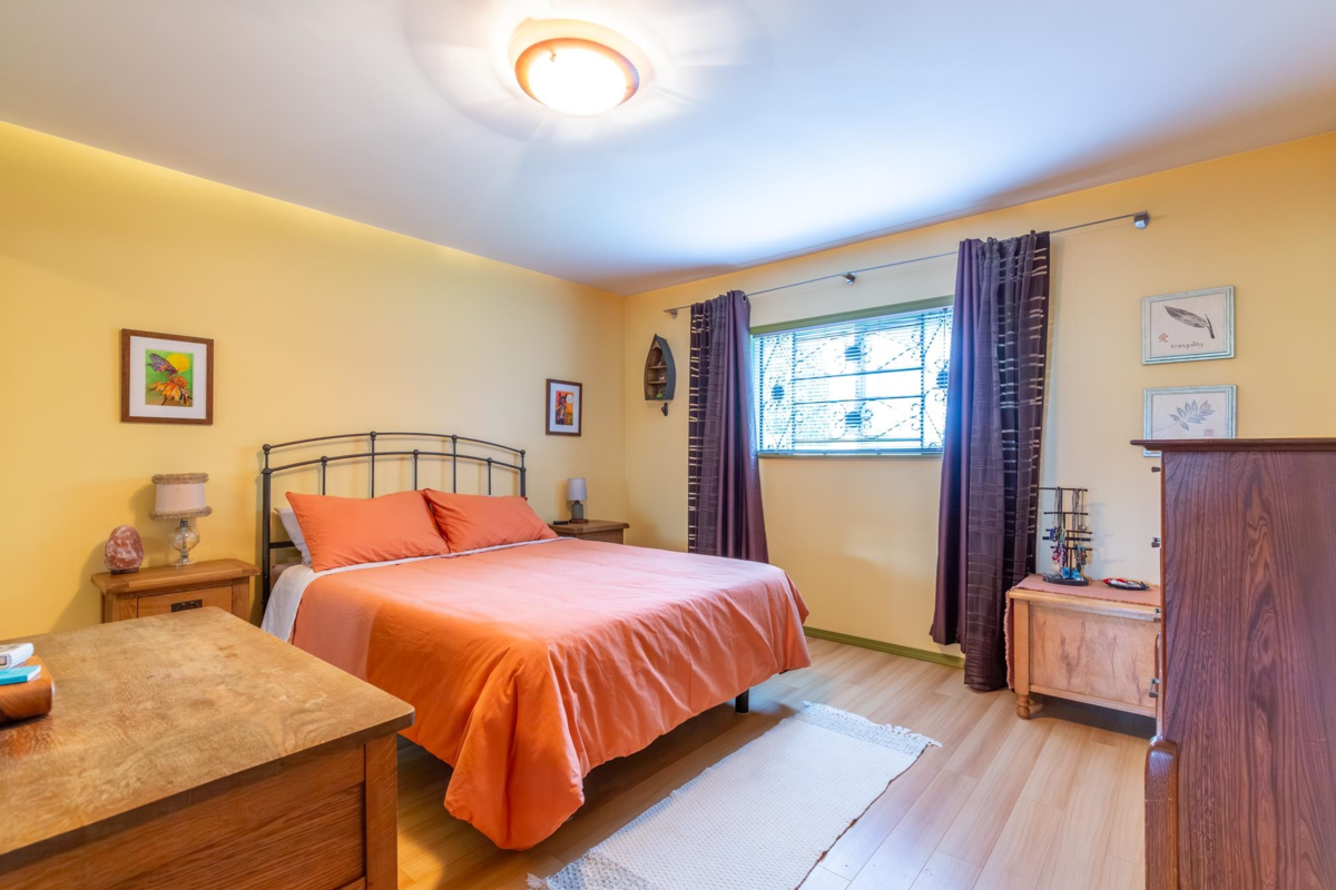 Mudroom Photo of 13231 112b Avenue, Surrey, BC