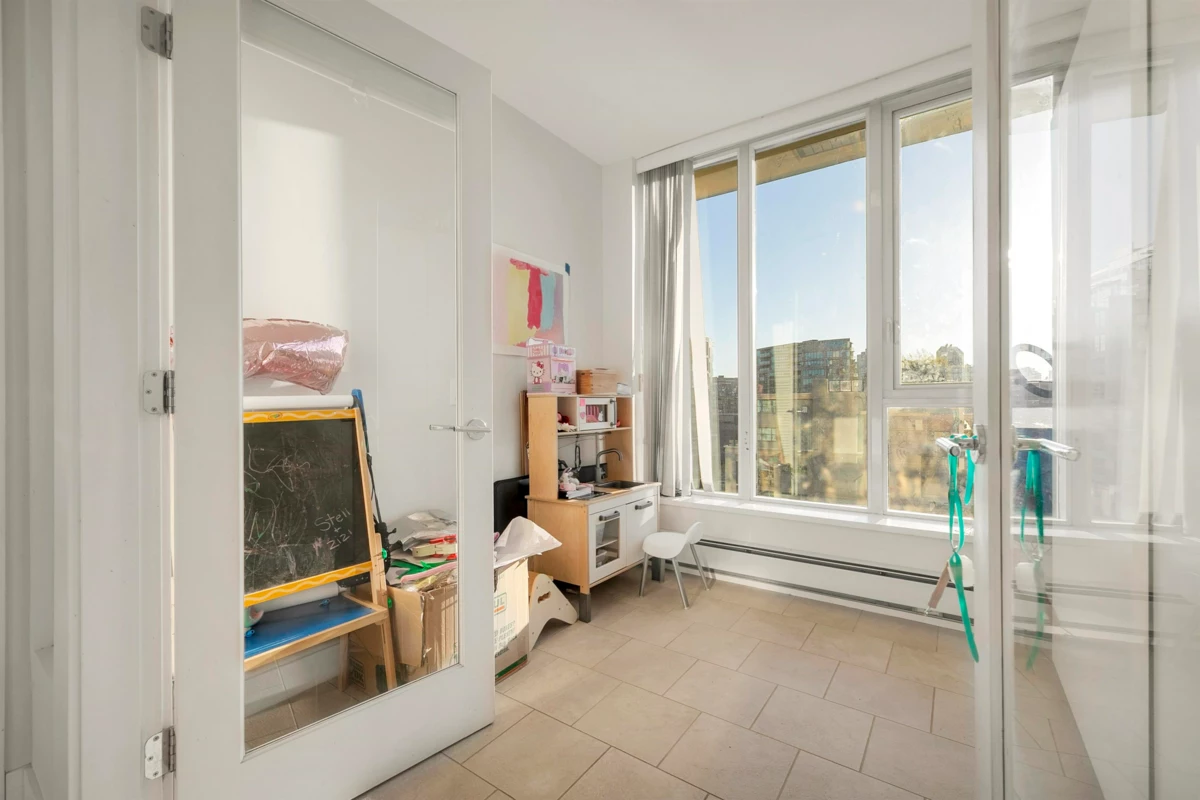 Laundry Room Photo of 801 1833 Crowe Street, Vancouver, BC