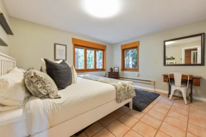 Entry Foyer Photo of 6096 180 Street, Surrey, BC