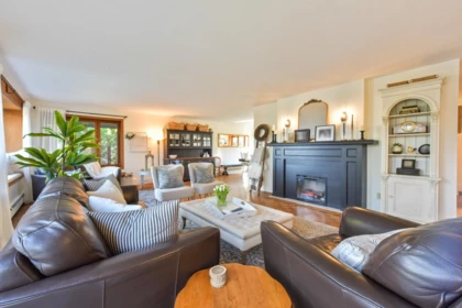 Kitchen Photo of 6096 180 Street, Surrey, BC