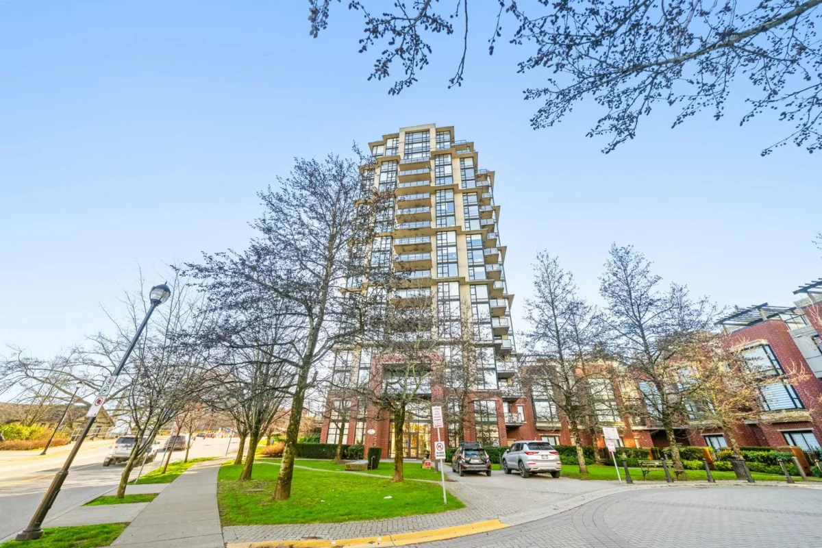 Garden / Landscaping Photo of 303 11 E Royal Avenue, New Westminster, BC