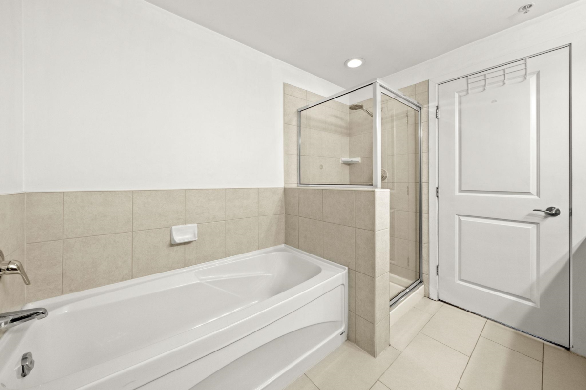 Office / Den Photo of 303 11 E Royal Avenue, New Westminster, BC