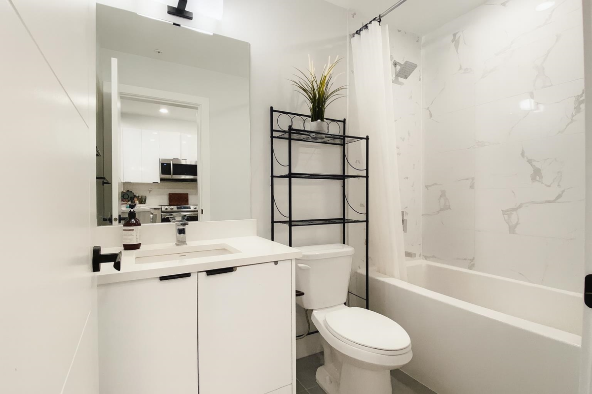 Kitchen Photo of 202 20360 Logan Avenue, Langley, BC