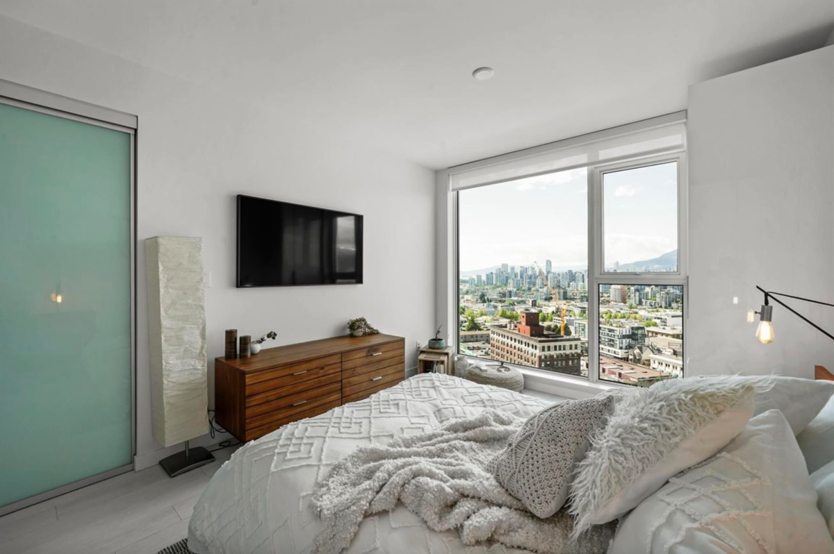 Guest Bathroom Photo of 1911 285 E 10th Avenue, Vancouver, BC