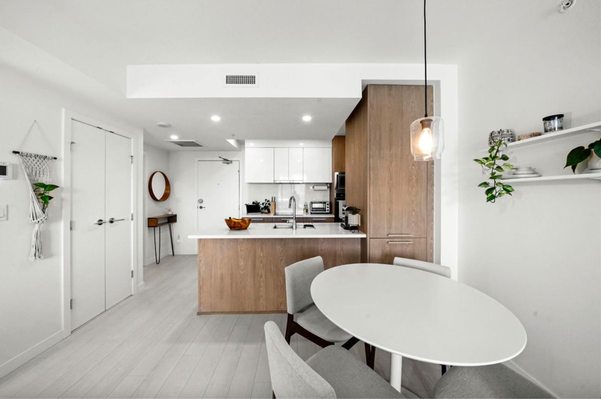 Kitchen Island Photo of 1911 285 E 10th Avenue, Vancouver, BC