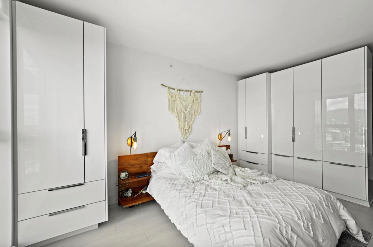 Powder Room Photo of 1911 285 E 10th Avenue, Vancouver, BC