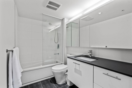 Primary Bathroom Photo of 1005 150 E Cordova Street, Vancouver, BC