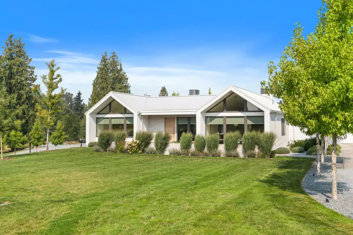 Family Room Photo of 29091 Tamaric Avenue, Abbotsford, BC