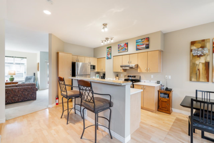Primary Bathroom Photo of 64 6050 166 Street, Surrey, BC