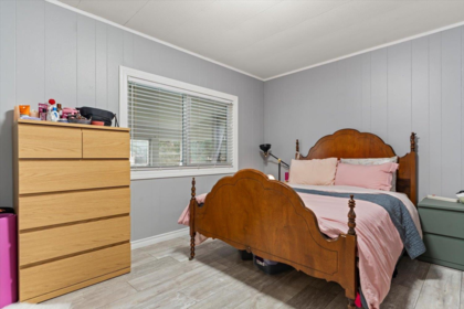 Walk-In Closet Photo of 60 45640 Watson Road, Chilliwack, BC