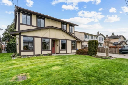 45301 Spruce Drive, Chilliwack, BC, Chilliwack — Single Family Residence for sale