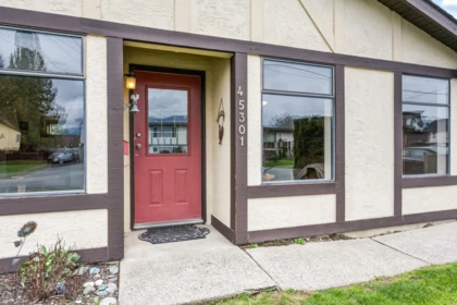 45301 Spruce Drive, Chilliwack, BC, Chilliwack — Single Family Residence for sale