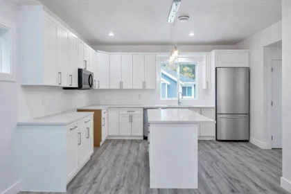 34 750 Hot Springs Road, Harrison Hot Springs, BC, Harrison Hot Springs — Single Family Residence for sale