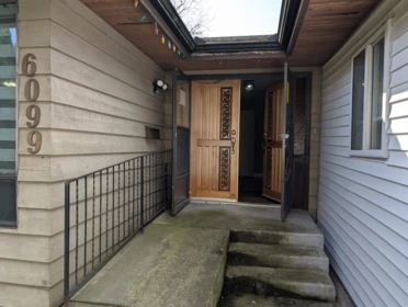 Kitchen Photo of 6099 172 Street, Surrey, BC