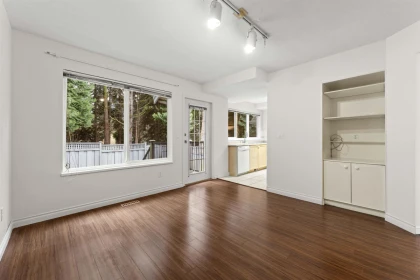 Kitchen Island Photo of 5 2600 Beaverbrook Crescent, Burnaby, BC