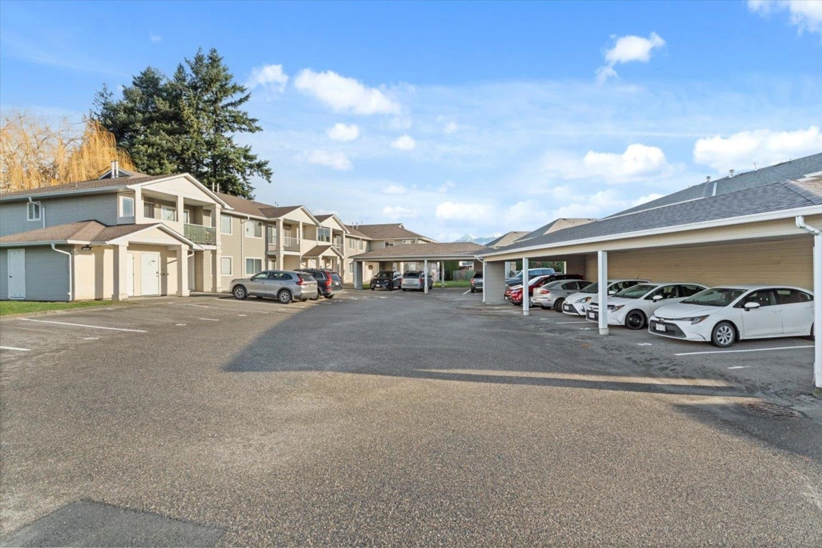 Family Room Photo of 10 6480 Vedder Road, Chilliwack, BC