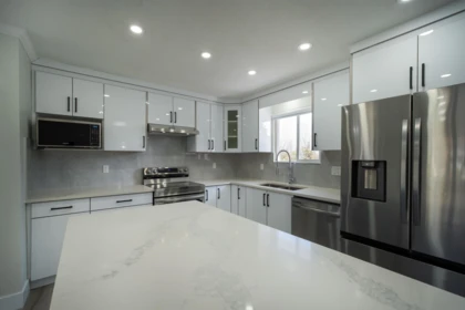 Kitchen Island Photo of 17396 62a Avenue, Surrey, BC