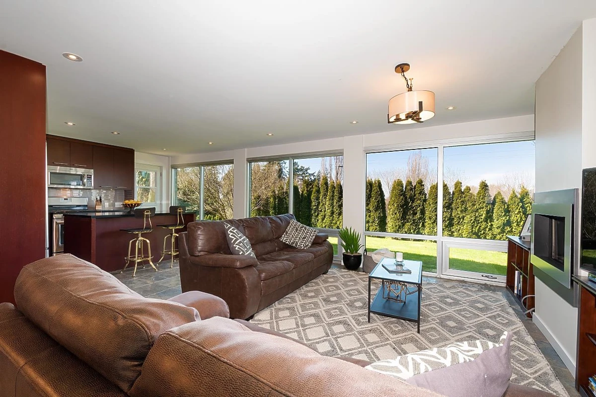 Family Room Photo of 2842 Bayview Street, Surrey, BC