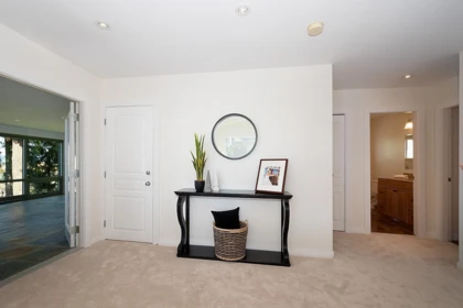 Entry Foyer Photo of 2842 Bayview Street, Surrey, BC