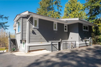 Garden / Landscaping Photo of 2842 Bayview Street, Surrey, BC
