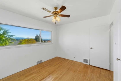 Office / Den Photo of 922 Surrey Street, New Westminster, BC