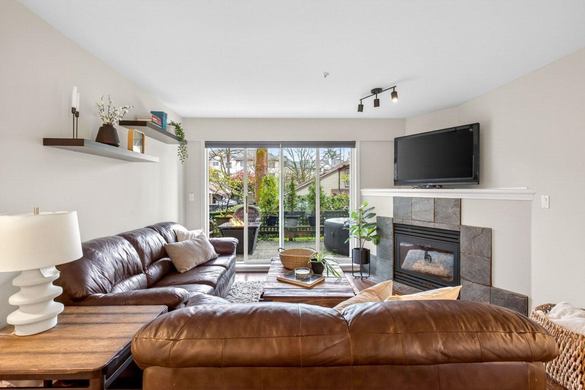 Family Room Photo of 104 11960 Harris Road, Pitt Meadows, BC