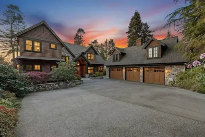 2737 Crescent Drive, Surrey, BC, Surrey — Single Family Residence for sale