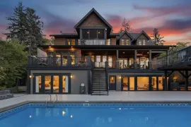 2737 Crescent Drive, Surrey, BC