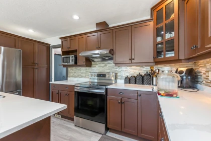 Kitchen Island Photo of 2046 Majestic Crescent, Abbotsford, BC