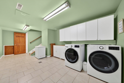 Garage Interior Photo of 23419 Tamarack Lane, Maple Ridge, BC