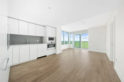 2502 10428 Whalley Boulevard, Surrey, BC, Surrey — Apartment/Condo for sale