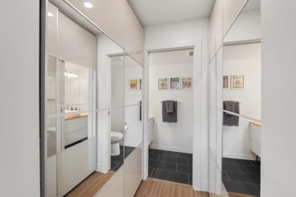 Laundry Room Photo of 104 105 W Kings Road, North Vancouver, BC