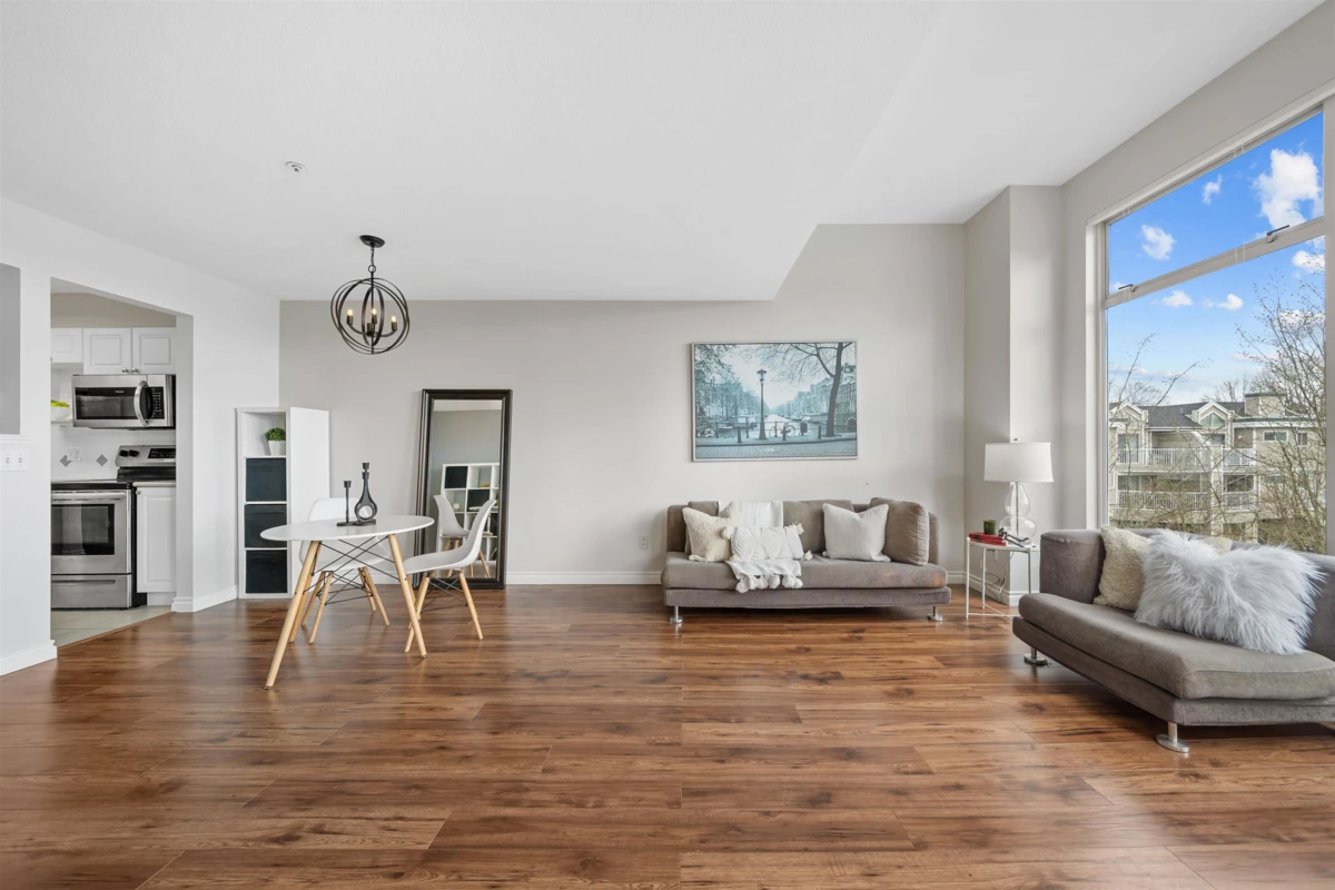 Family Room Photo of 307 19131 Ford Road, Pitt Meadows, BC