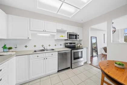 Breakfast Nook Photo of 307 19131 Ford Road, Pitt Meadows, BC