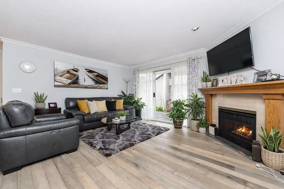 Living Room Photo of 104 1441 Blackwood Street, White Rock, BC