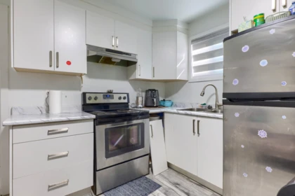 Office / Den Photo of 6445 King George Boulevard, Surrey, BC