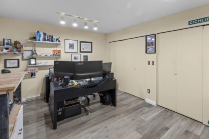 Hallway Photo of 17 2998 Mouat Drive, Abbotsford, BC