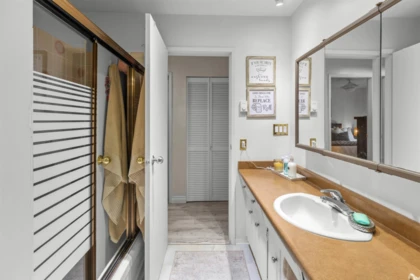 Powder Room Photo of 17 2998 Mouat Drive, Abbotsford, BC