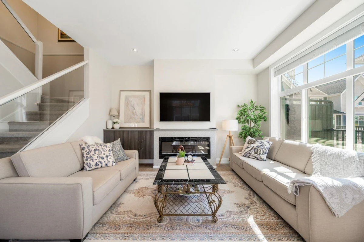 Dining Area Photo of 12 2239 164a Street, Surrey, BC