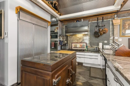 Kitchen Photo of 1867 Salisbury Avenue, Port Coquitlam, BC
