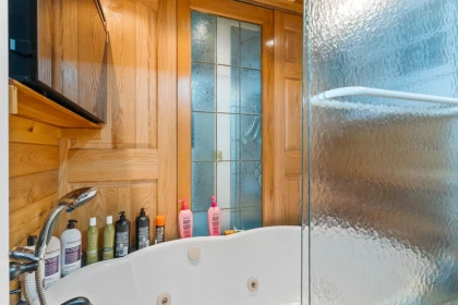 Primary Bathroom Photo of 1867 Salisbury Avenue, Port Coquitlam, BC