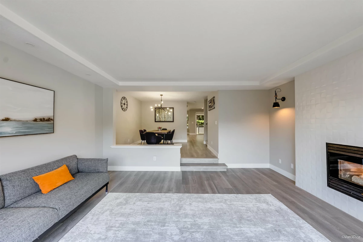 Living Room Photo of 127 2998 Robson Drive, Coquitlam, BC