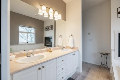Office / Den Photo of 2 915 Fort Fraser Rise, Port Coquitlam, BC