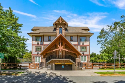 211 12525 190a Street, Pitt Meadows, BC, Pitt Meadows — Apartment/Condo for sale