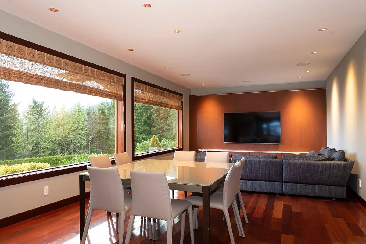 Dining Area Photo of 431 Josephine Drive, Bowen Island, BC