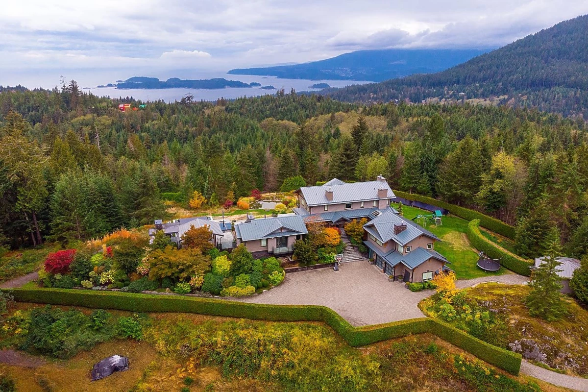 Exterior Rear Photo of 431 Josephine Drive, Bowen Island, BC