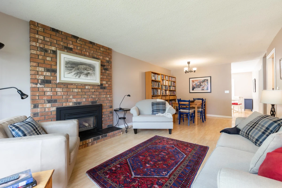 Dining Area Photo of 1884 Bluff Way, Coquitlam, BC