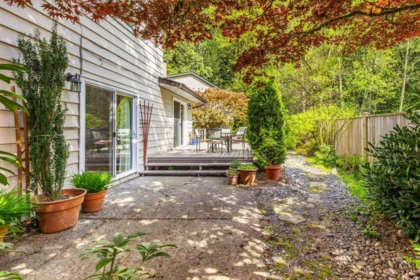Front Yard Photo of 1884 Bluff Way, Coquitlam, BC